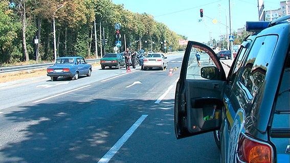 В Виннице расстреляли автомобиль, двое погибших