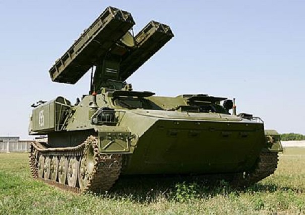 В Луганск вошла колона бронетехники с самоходными системами ПВО