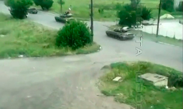 В Краснодон (Луганская область) вошли танки