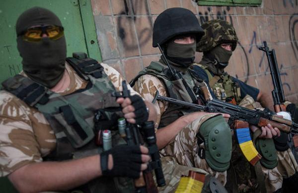 Украинские военные застрелили мать и дочь "за сепаратизм"