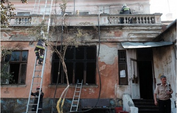В Черновцах сгорел офис ВО «Свобода»